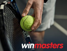 ένα τένις στιγμιότυπο και το λογότυπό του winmasters